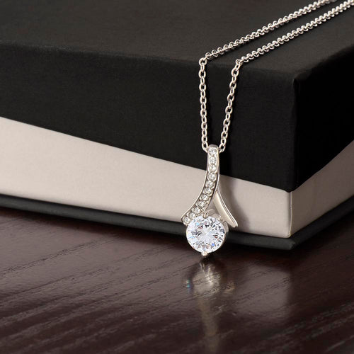 14k gold plated Alluring Beauty Necklace